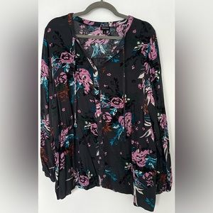 Torrid Long Sleeve Crinkle Gauze Button-Front Peasant Top